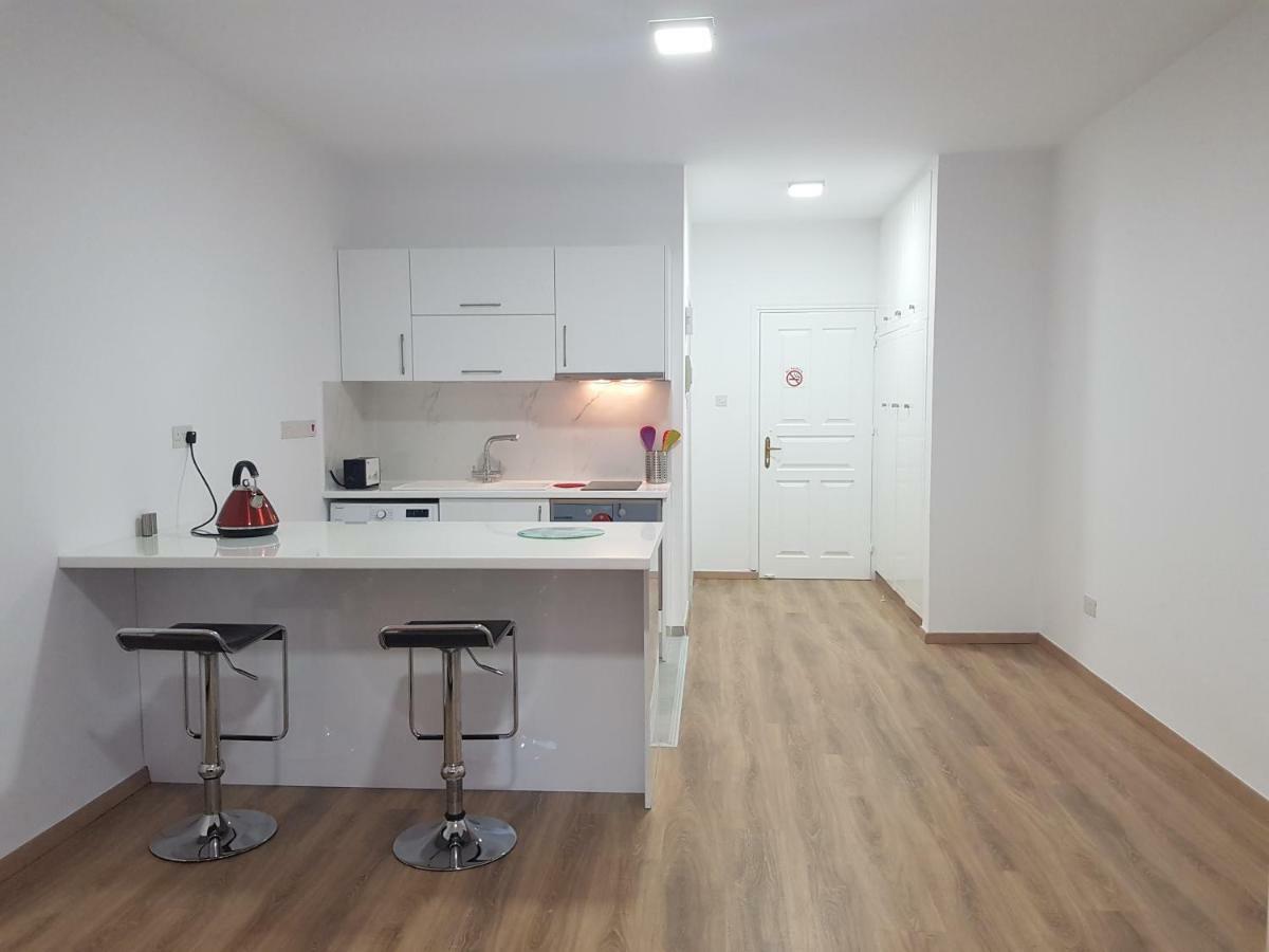 Ground Floor Studio Paphos Esterno foto